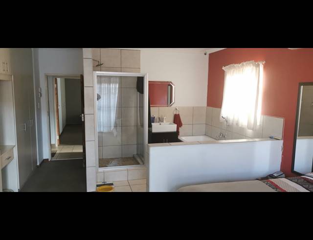 3 BEDROOM FREESTANDING FOR SALE IN SAFARI GARDENS